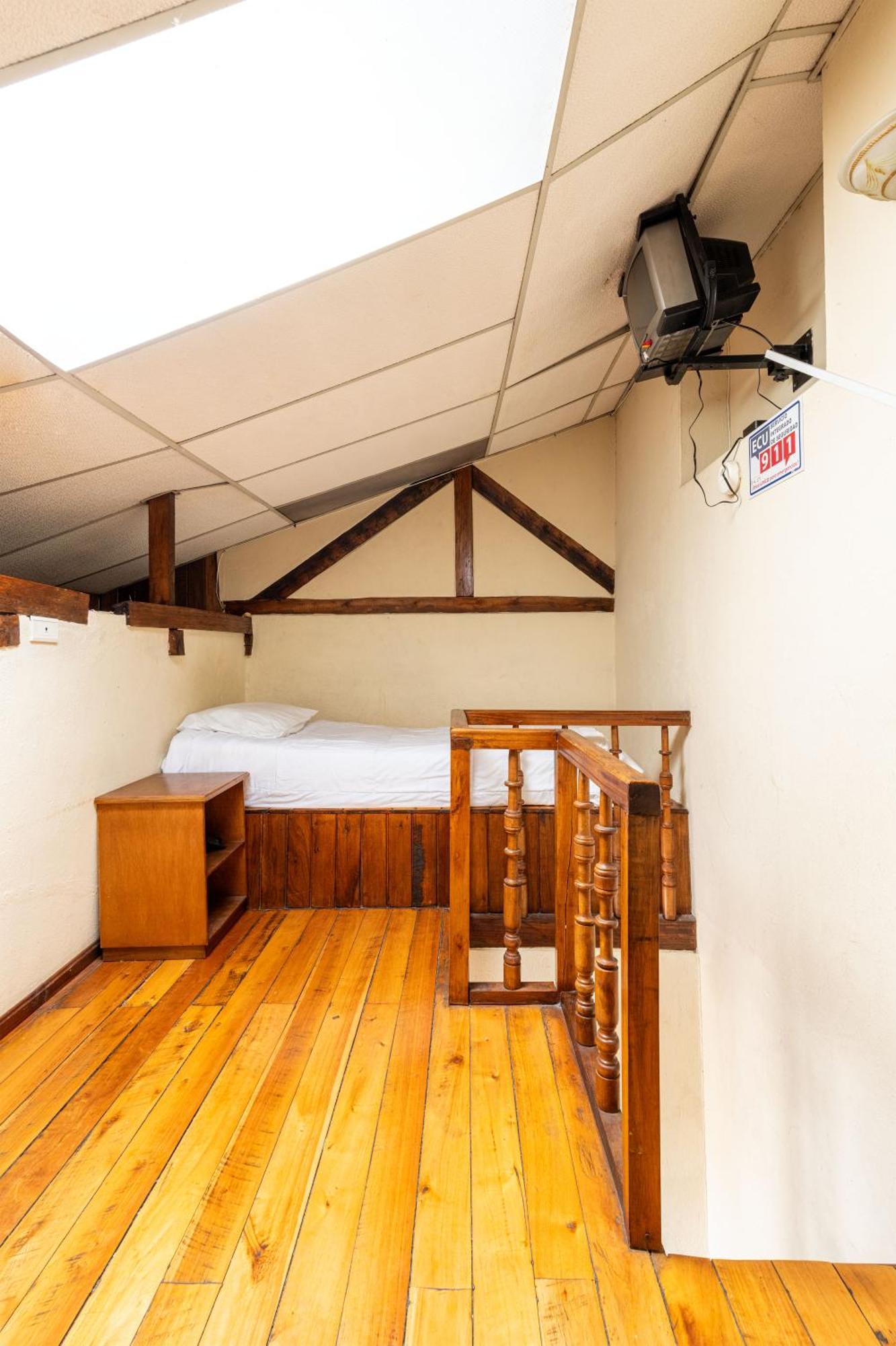 Hostal La Suite Sangolqui ภายนอก รูปภาพ
